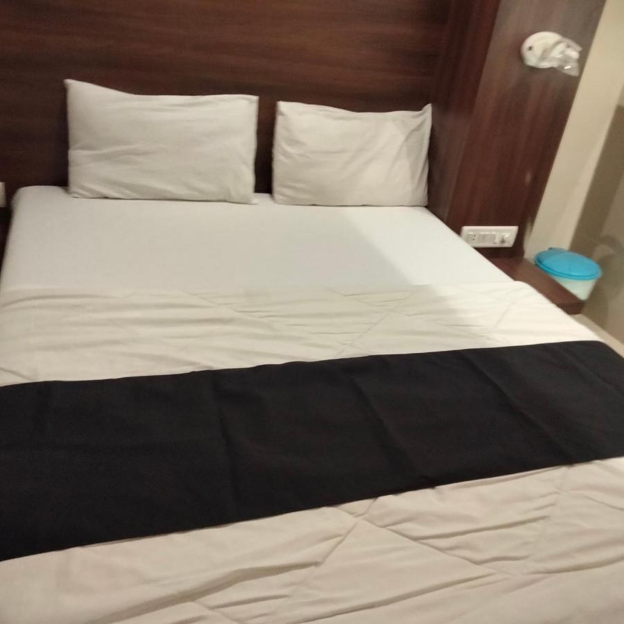 Hotel Everest Navi Mumbai Exterior foto