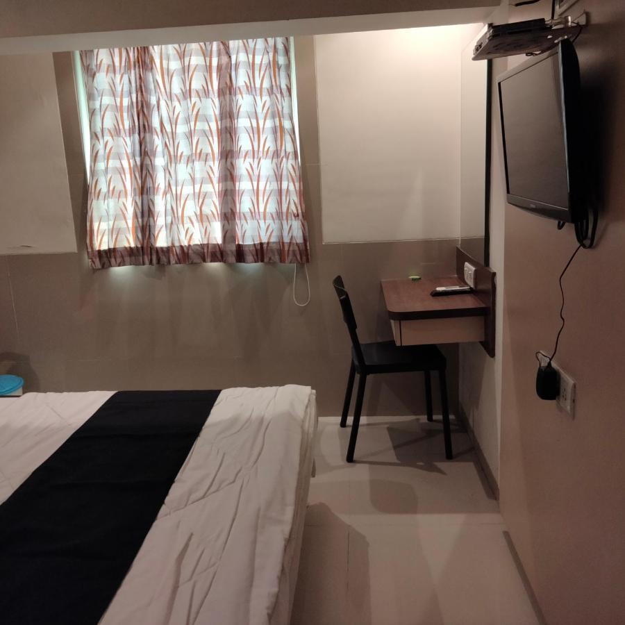 Hotel Everest Navi Mumbai Exterior foto