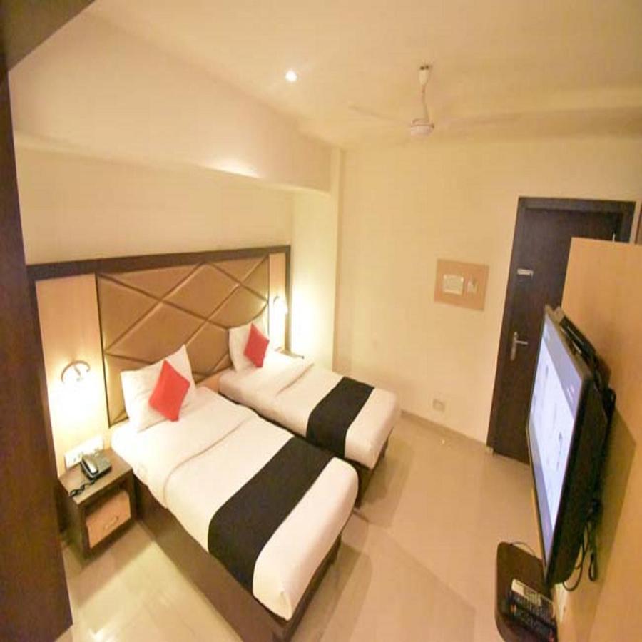Hotel Everest Navi Mumbai Exterior foto