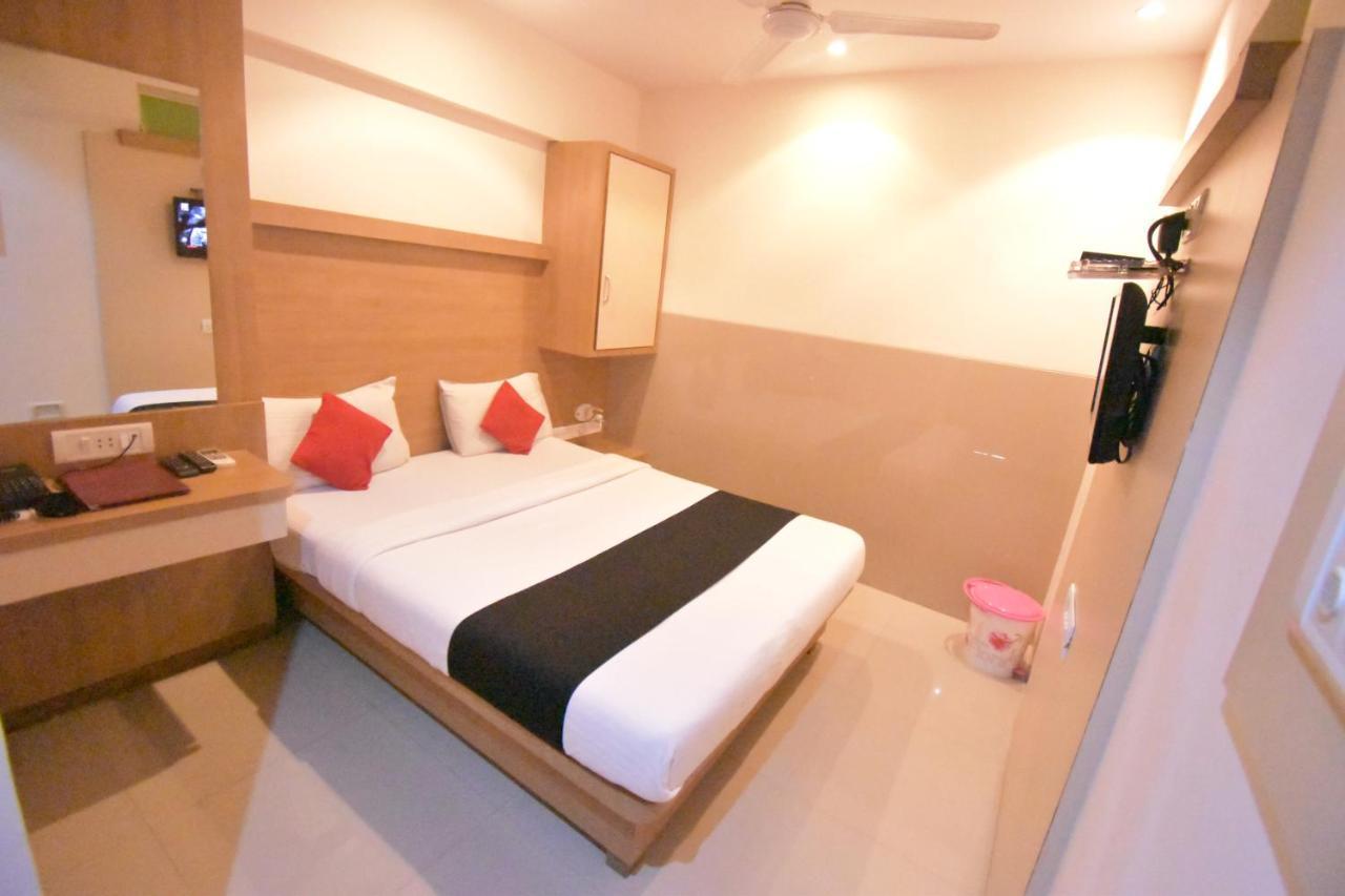 Hotel Everest Navi Mumbai Exterior foto
