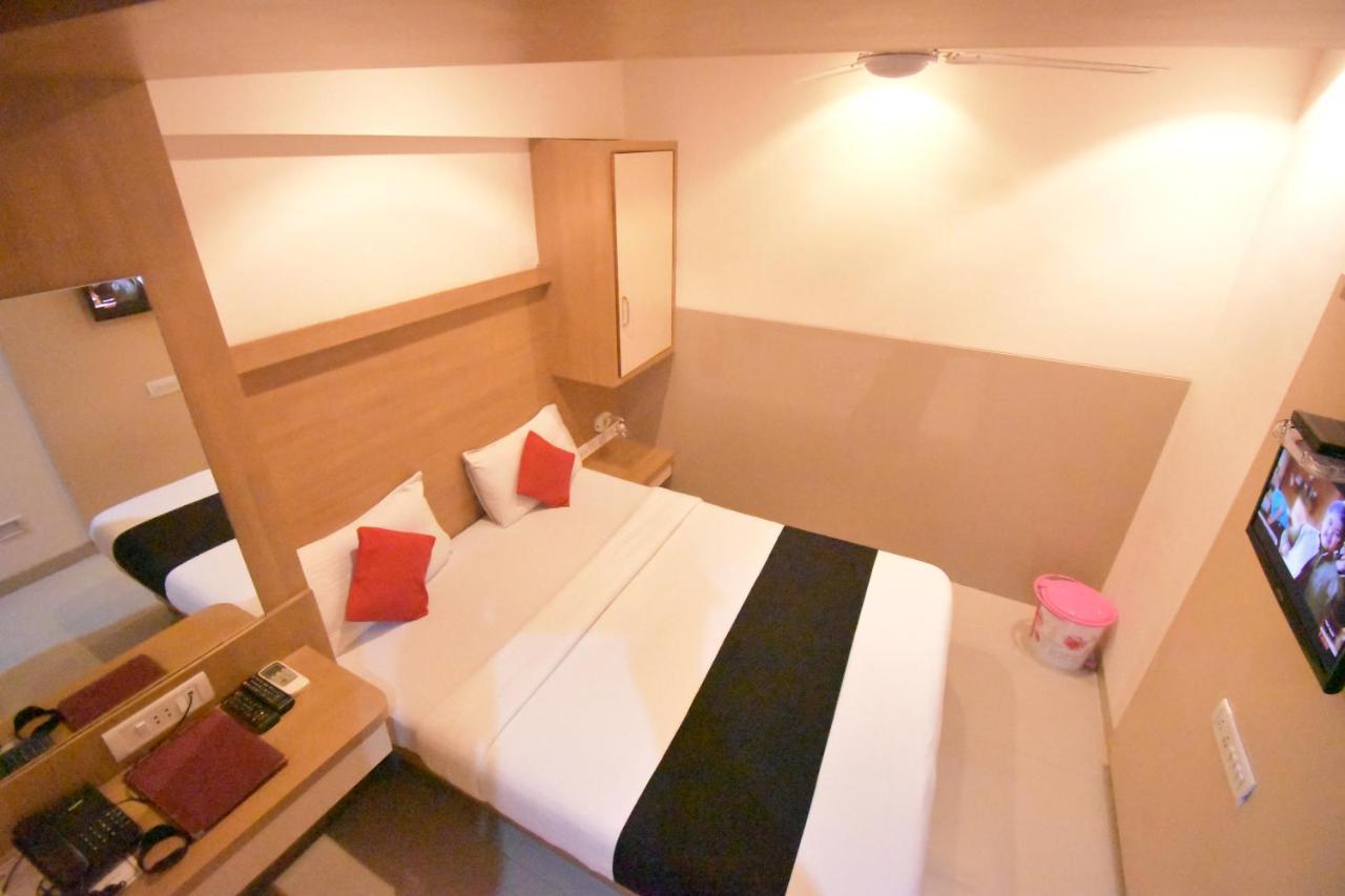 Hotel Everest Navi Mumbai Exterior foto