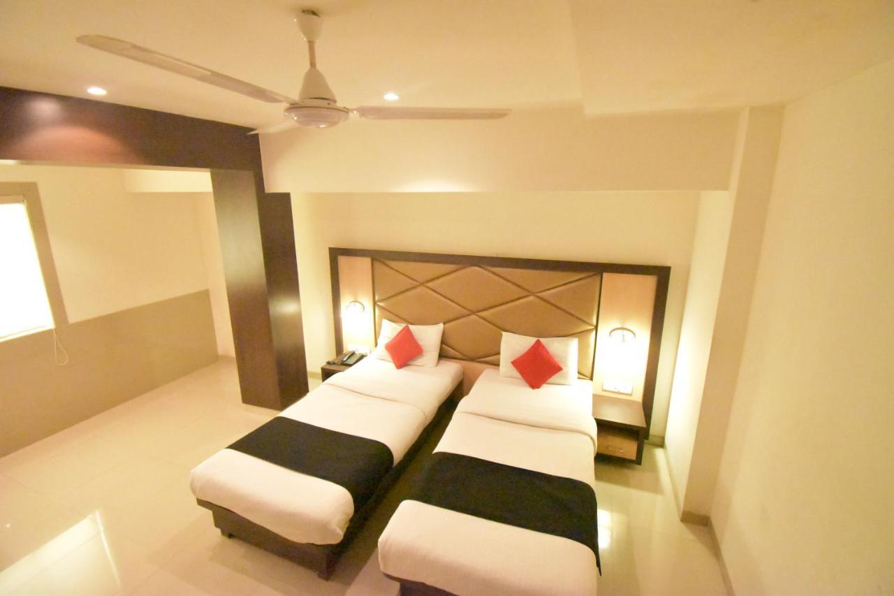 Hotel Everest Navi Mumbai Exterior foto