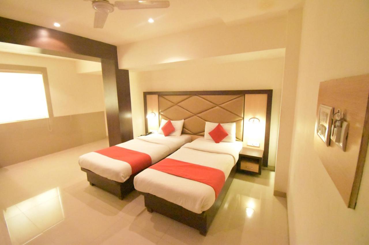 Hotel Everest Navi Mumbai Exterior foto