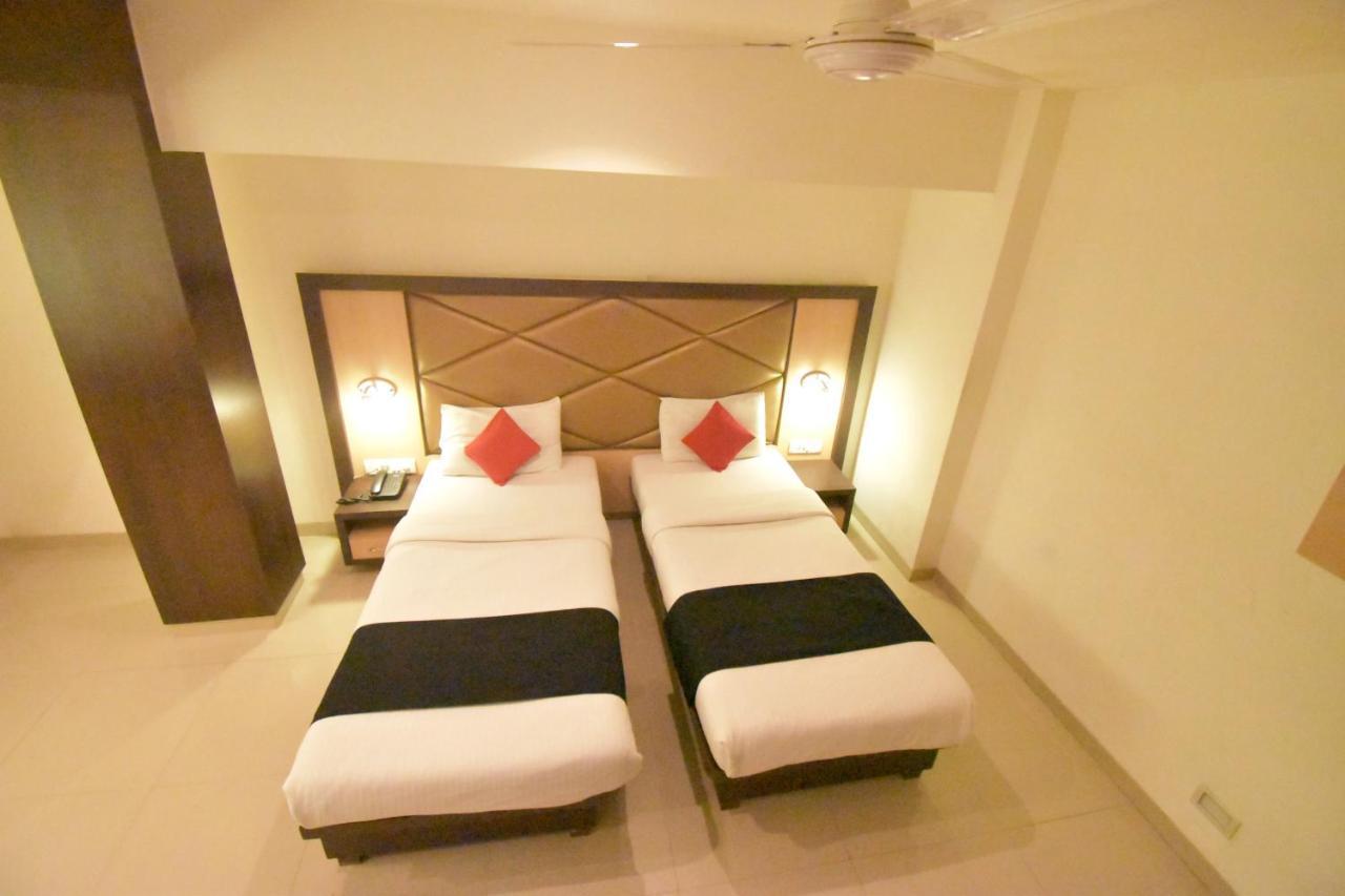 Hotel Everest Navi Mumbai Exterior foto